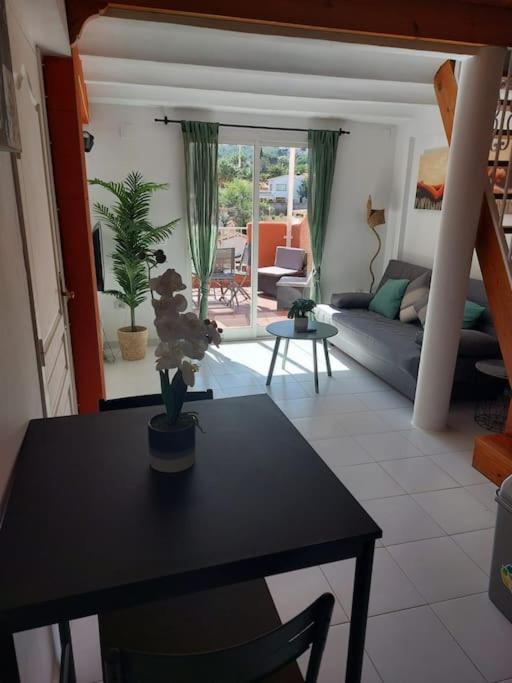 Studio Tipo Loft Con Vista Al Montgo Denia Zewnętrze zdjęcie